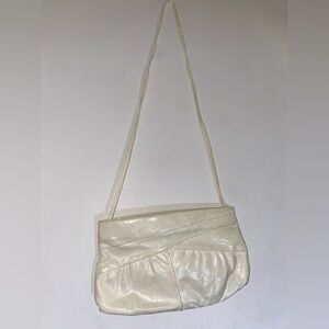 Cabrelli Canada Elegant Cream Shoulder Bag